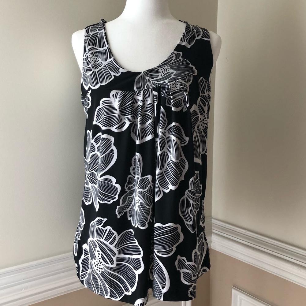 Rafaella black and white flower print top -L